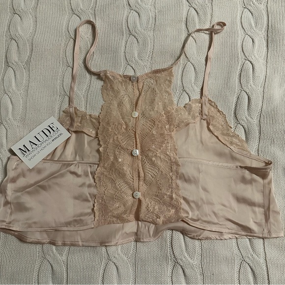 Maude Intimates Silky Lace Cami Slip Champagne Size M/L NWT - Picture 5 of 7